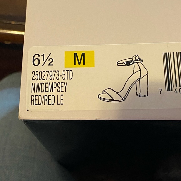 High heels - Picture 2 of 2